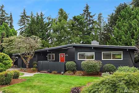 407 158th Place SE Bellevue, WA 98008