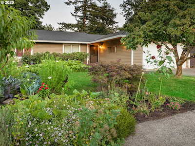 3390 SE Pelton Ave Troutdale, OR 97060