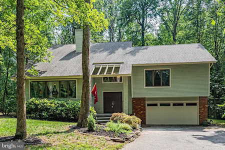 208 Cinnamon Ln Edgewater, MD 21037