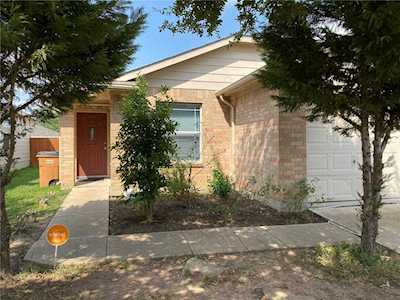 12700 Sky Harbor Dr Del Valle, TX 78617
