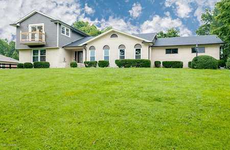 2504 Windsor Forest Dr Louisville, KY 40272