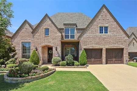 1057 W Bluff Way Roanoke, TX 76262