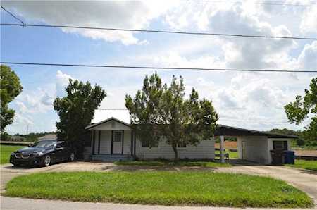 908 Main St Dundee, FL 33838