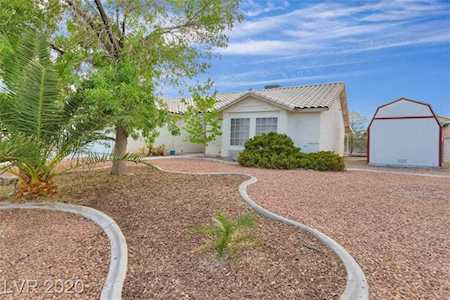 4333 Valley Regents Dr North Las Vegas, NV 89032