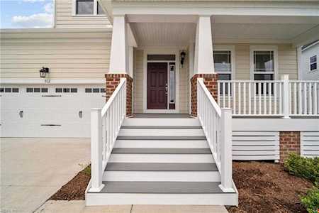 912 Surry Parker Dr Chesapeake, VA 23323