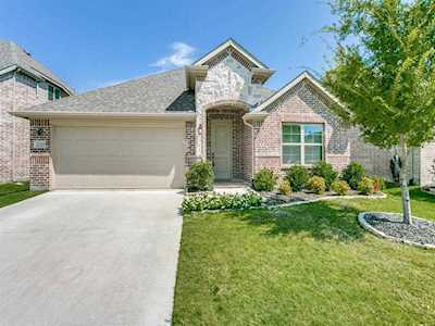 2215 Yorktown Drive Melissa, TX 75454