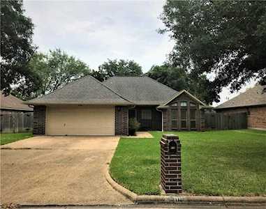 606 Yorkshire Dr College Station, TX 77845