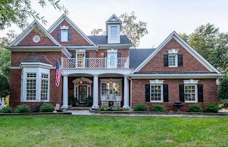 9811 Linksland Dr Huntersville, NC 28078