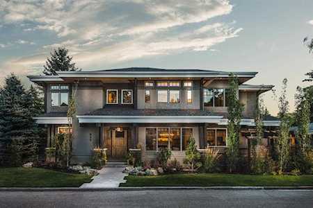 620 Alexander Crescent NW Calgary, AB T2M 4T3