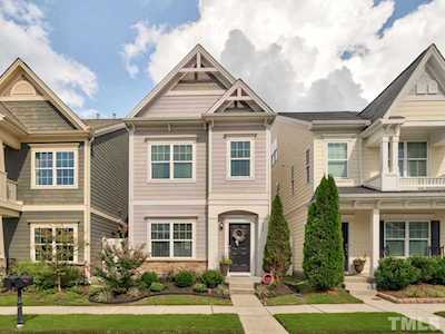 927 Branch Line Lane Apex, NC 27502