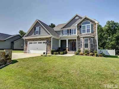 33 Summerglow Court Clayton, NC 27527