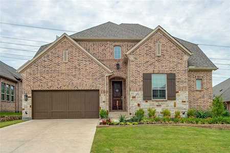 1052 Myers Park Trail Roanoke, TX 76262