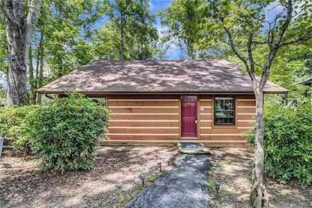 51 Cottage Ln Canton, NC 28716