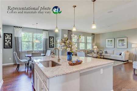 944 Claires Creek Ln Davidson, NC 28036