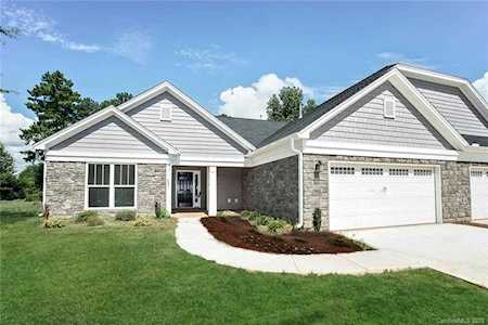 6605 Glenlivet Ct Charlotte, NC 28278