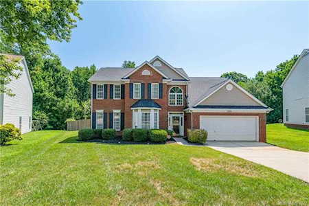 7108 Sweetfield Dr Huntersville, NC 28078
