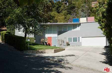 5786 Valley Oak Drive Los Angeles, CA 90068
