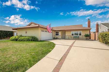 16271 Fantasia Lane Huntington Beach, CA 92649