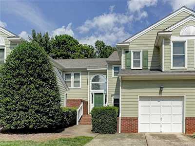 8522 Fox Chase Ln Charlotte, NC 28269