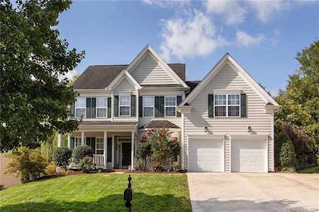1977 Woodstream Rd Harrisburg, NC 28075