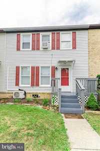 242 Surrey Ct Martinsburg, WV 25401