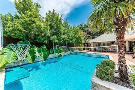 5607 Twin Brooks Drive Dallas, TX 75252