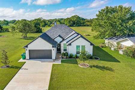 1018 E Fm 902 Howe, TX 75459