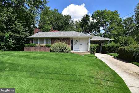 2304 Apache St Hyattsville, MD 20783