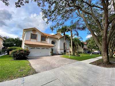 11107 Des Moines Ct Cooper City, FL 33026