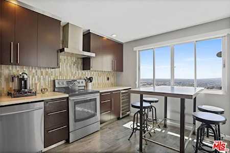 7250 Franklin Avenue #1004 Los Angeles, CA 90046