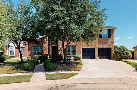 8310 Fullerton Street Lantana, TX 76226