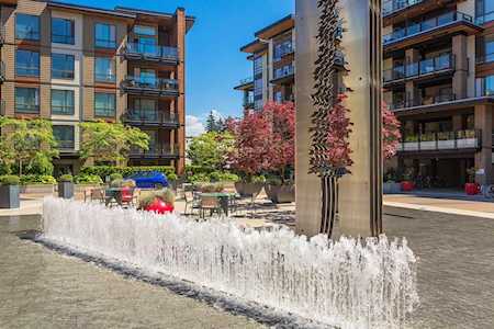 719 W 3rd Street #208 North Vancouver, BC V7M 0E7