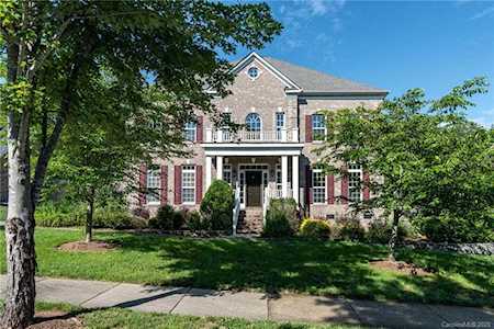 9153 Kensington Forest Dr Harrisburg, NC 28075