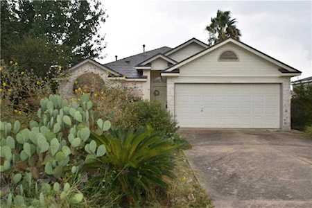 7248 Wardman Dr Del Valle, TX 78617