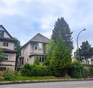 850 E 12th Avenue Vancouver, BC V5T 2J2