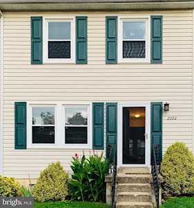 2092 Lake Grove Ln Crofton, MD 21114