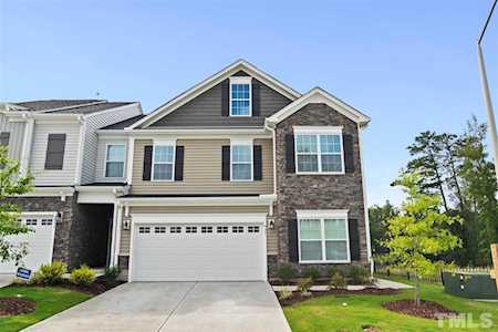637 Barneswyck Drive Fuquay Varina, NC 27526
