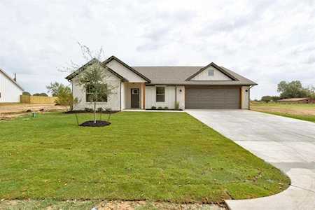 218 Little Tree Court Tolar, TX 76476