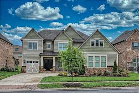 1911 Waltham Ln Charlotte, NC 28270