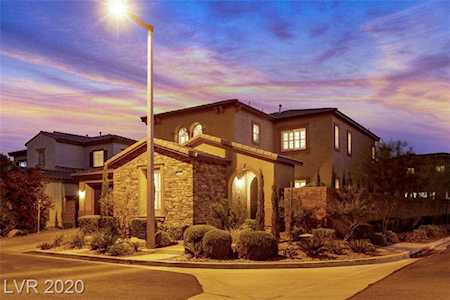 11227 Applevale Ct Las Vegas, NV 89138