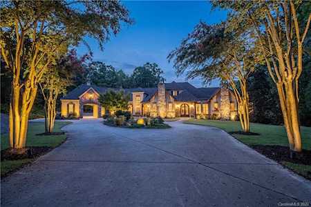 2033 Iverson Ln Waxhaw, NC 28173