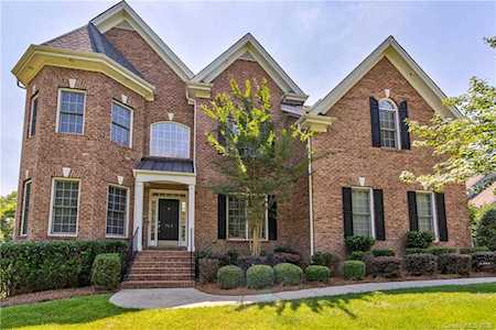 914 Rocky Point Ln Tega Cay, SC 29708