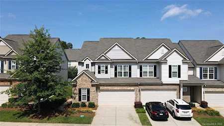 5832 Glassport Ln Charlotte, NC 28210