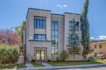 1625 34 Ave SW #1 Calgary, AB T2T 2B5