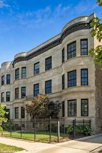 913 W Belle Plaine Ave #2W Chicago, IL 60613