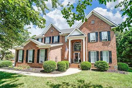 1611 Crestgate Dr Waxhaw, NC 28173