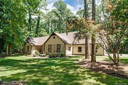 3309 Michelle Dr Matthews, NC 28104