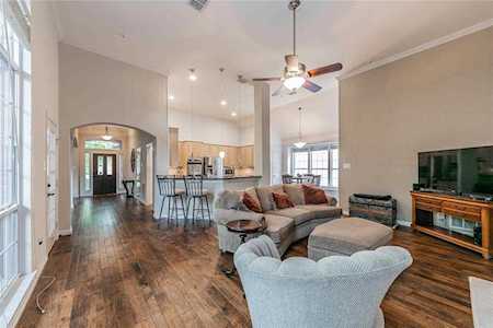 3784 Chatham Court Drive Addison, TX 75001