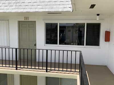 3280 Cynthia Lane #211 Lake Worth, FL 33461