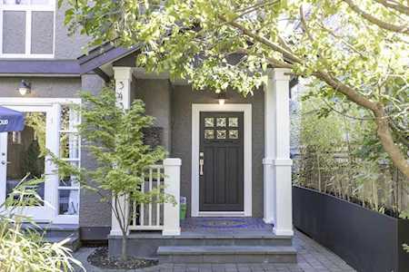 3430 W 7th Avenue Vancouver, BC V6R 1W1